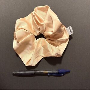 NWOT Sleepytie Jumbo Scrunchie - Cream Satin